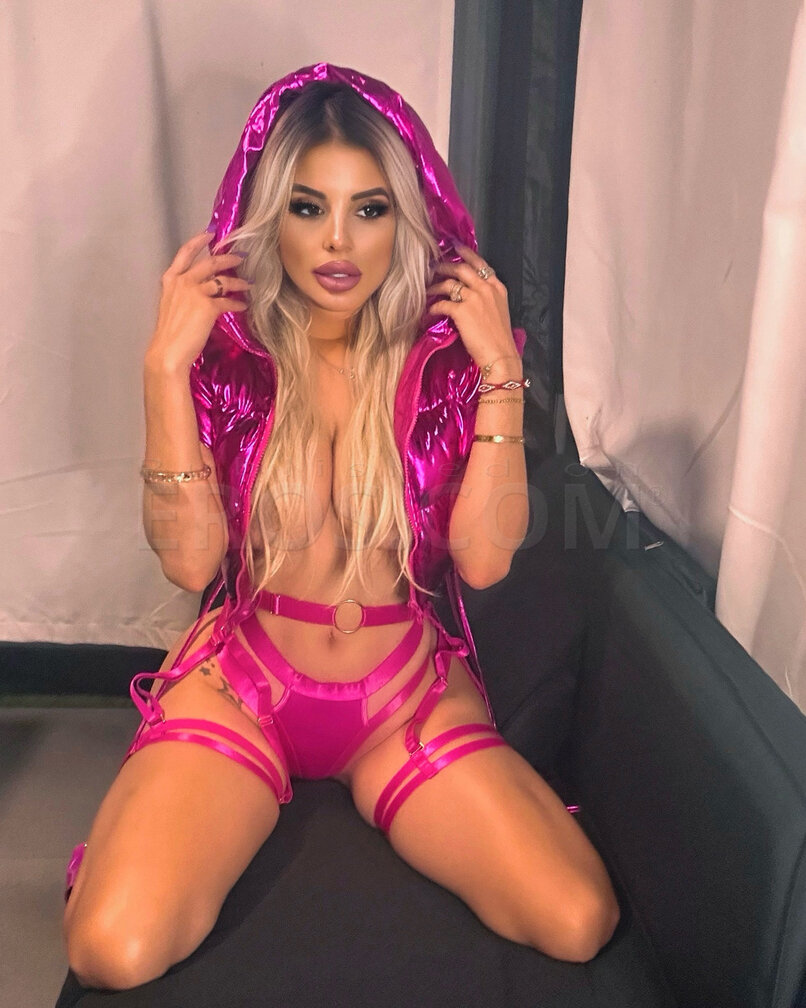 VIP Tessa Tesslell