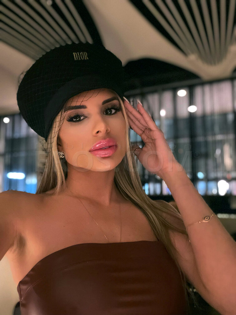 VIP Tessa Tesslell
