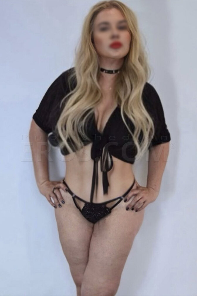 Nikki BB BlondeBrazilian Bombshell