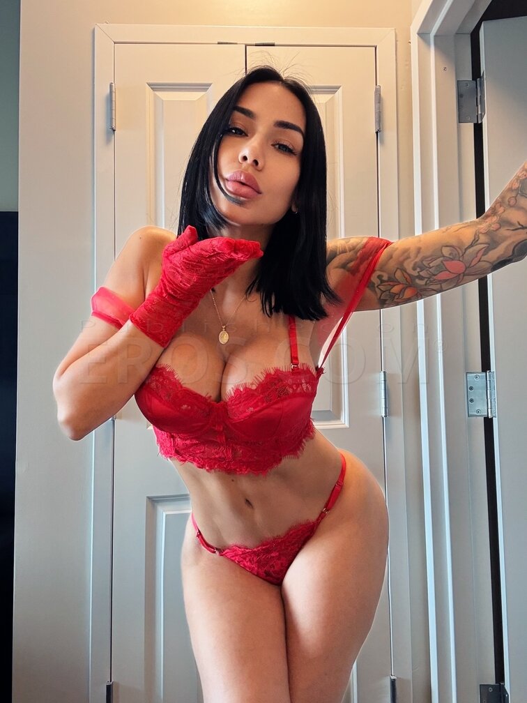 Exotic Colombian Annie Fox