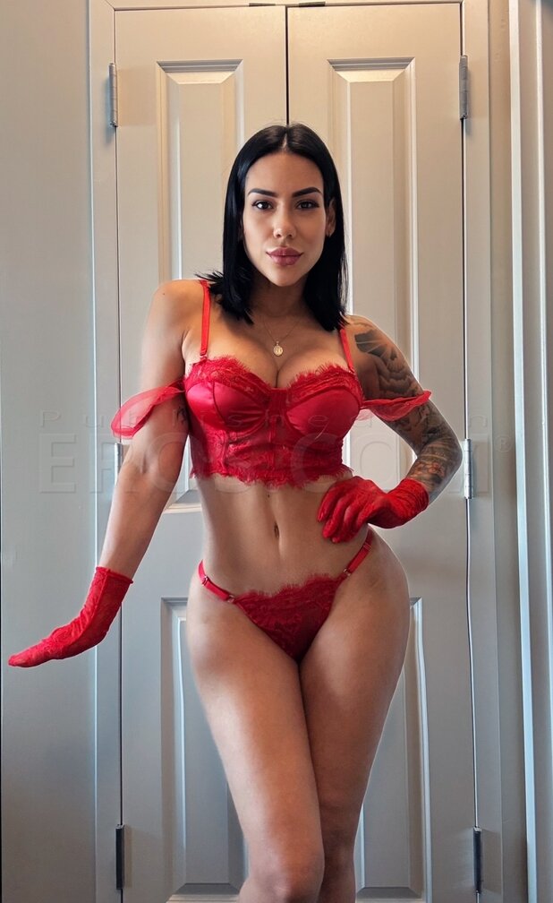 Exotic Colombian Annie Fox