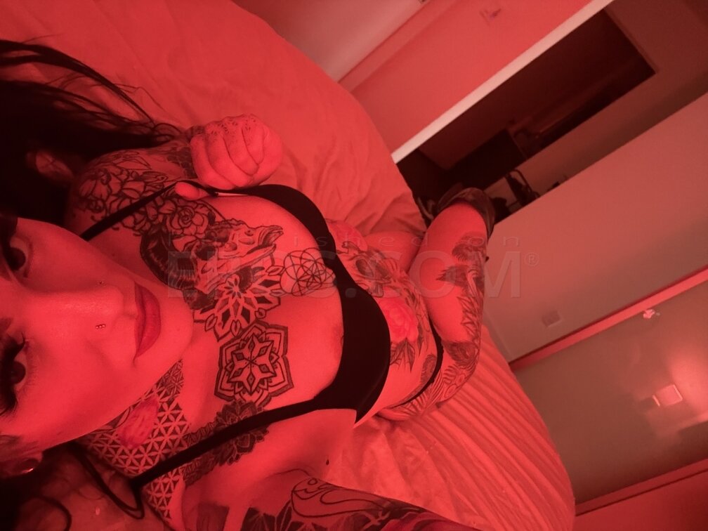 Trixy Rose