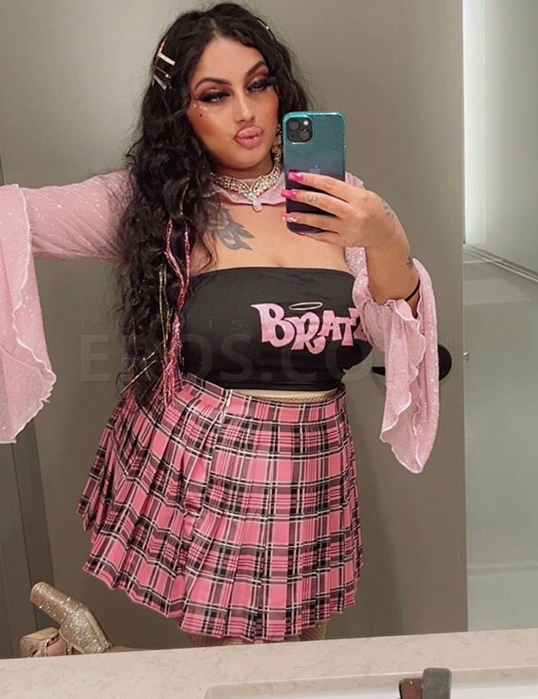 Riya Patel, Your Exotic Bombshell