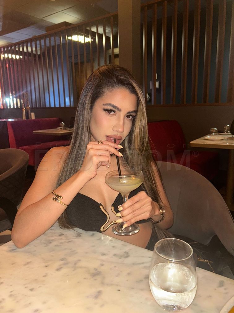 Mia