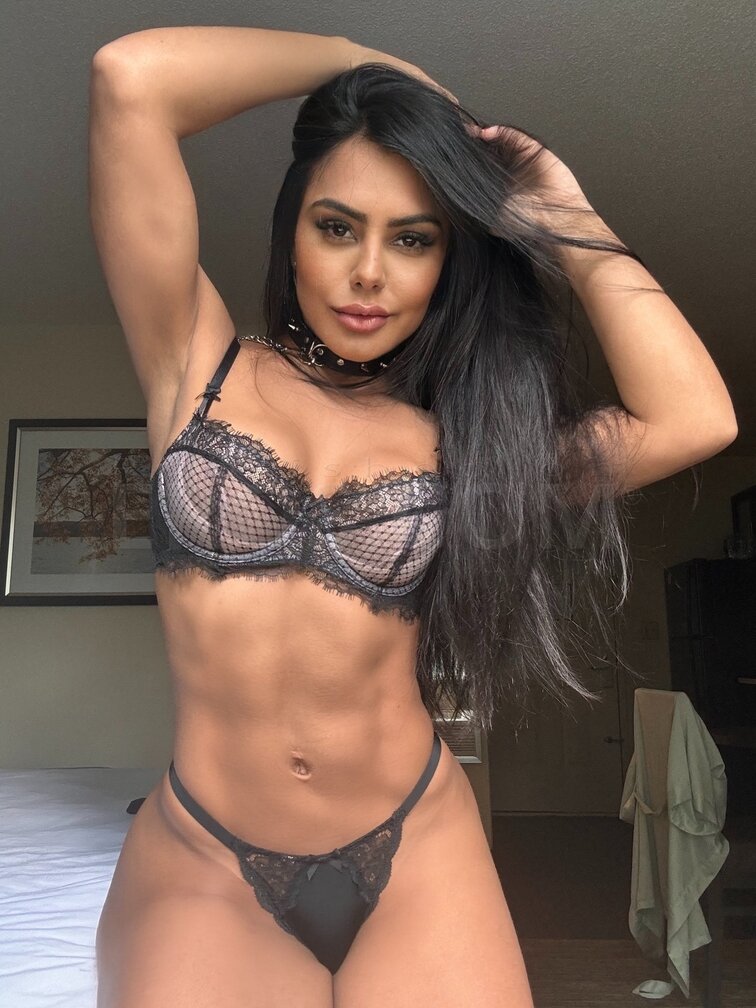 VIP Rafaela Oliveira IN SECAUCUS