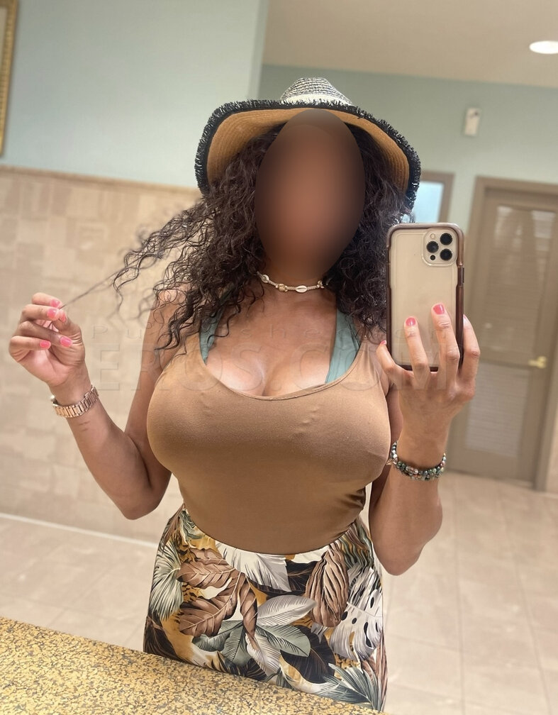 Naomi Vaxton