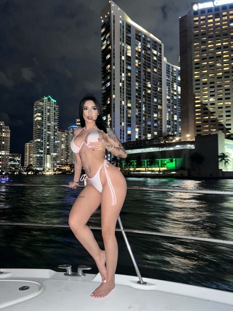 VIP Sabrinna
