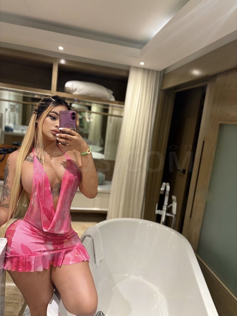 VIP Ashely