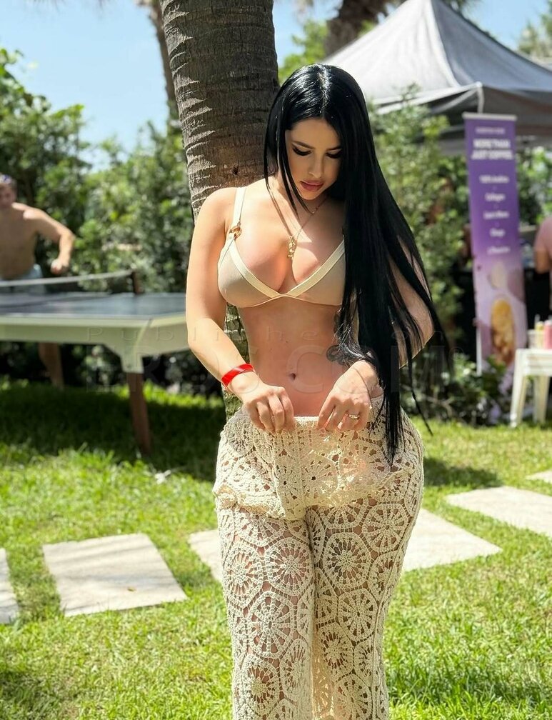 Mia