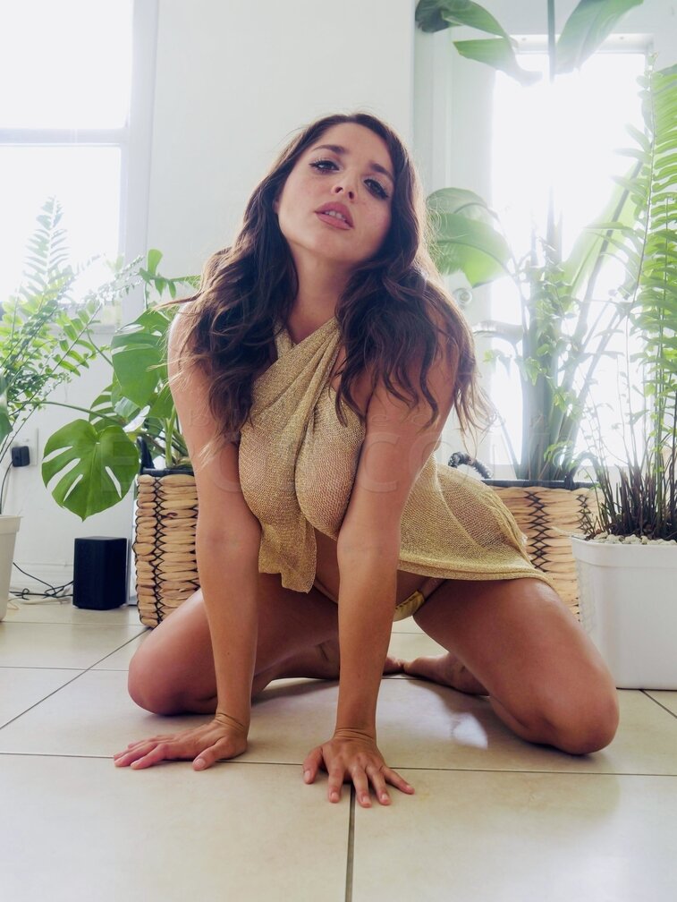 VIP Rosalia Lee
