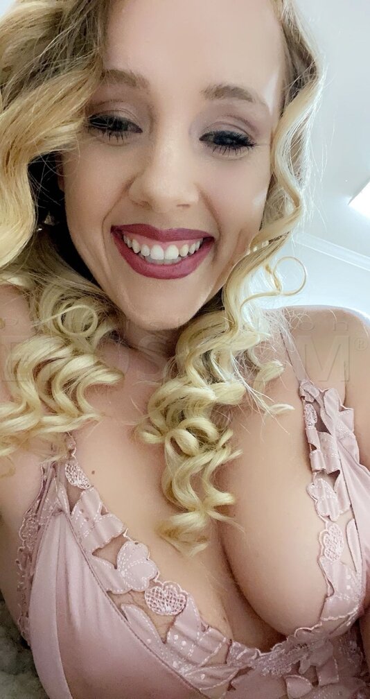 Nikki Staxx