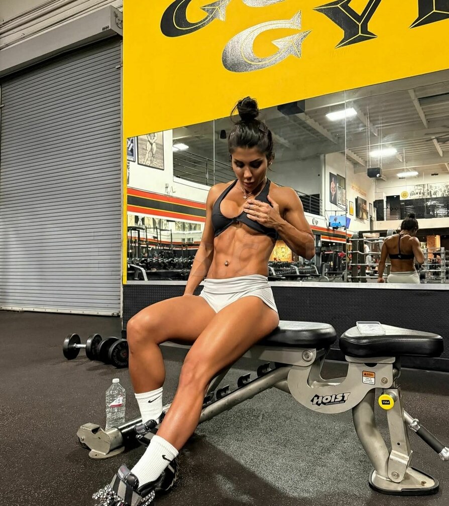 VIP Adela Deschamps