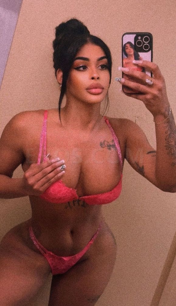 YOUR CUBAN GIRL