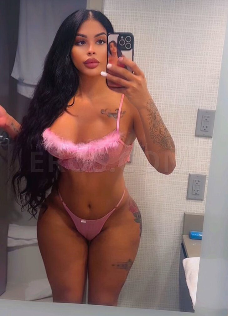 YOUR FAVORITE GIRL