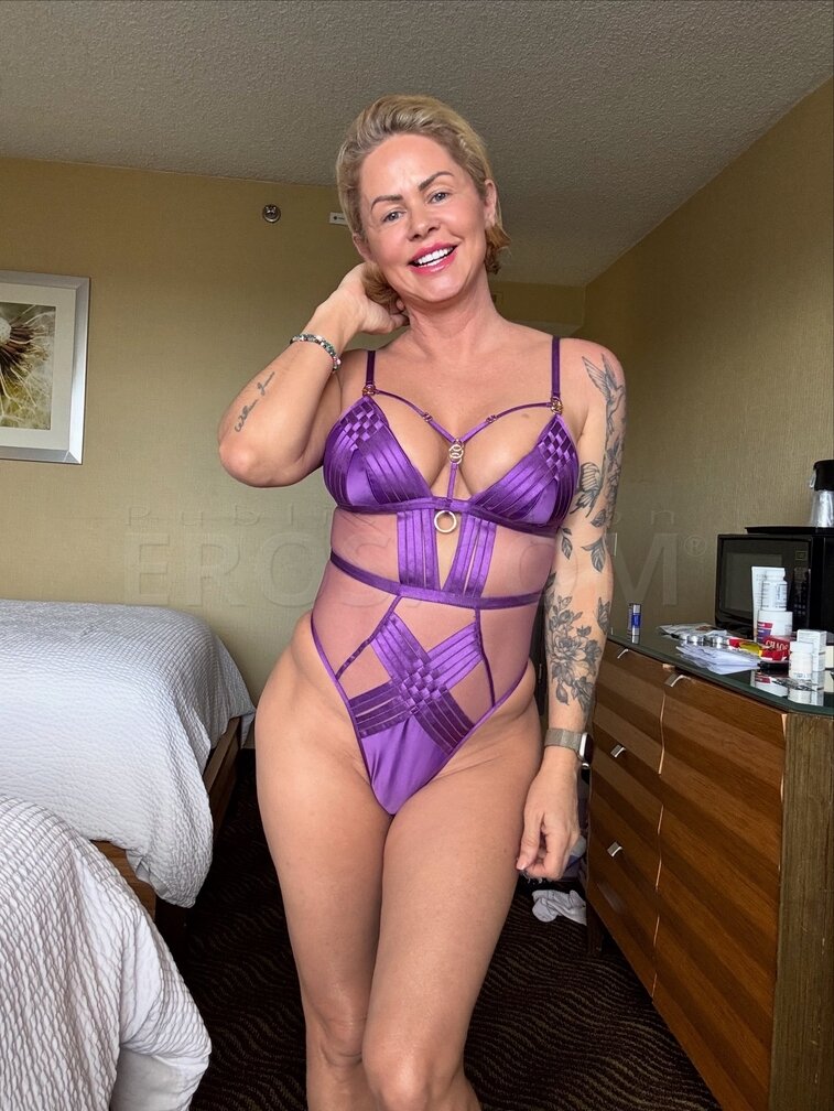 Molly Manning PORNSTAR