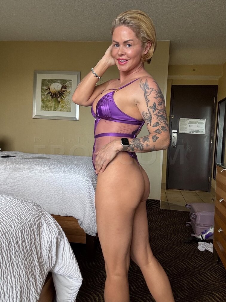 Molly Manning PORNSTAR