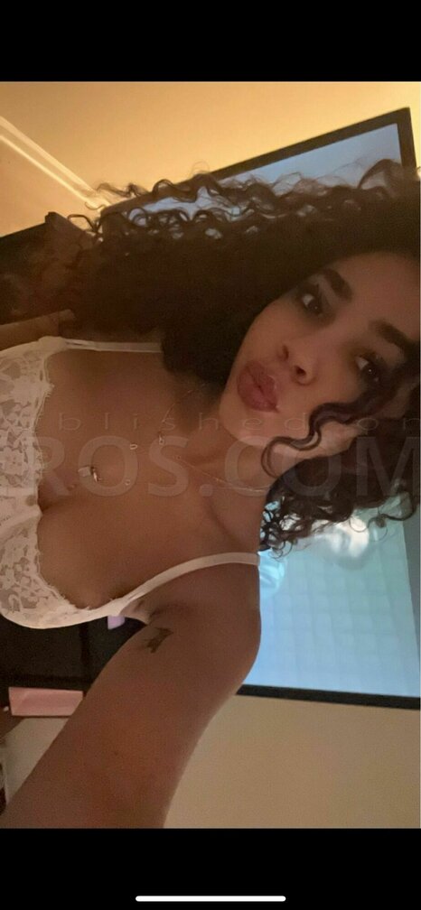VIP Scarlett Sin