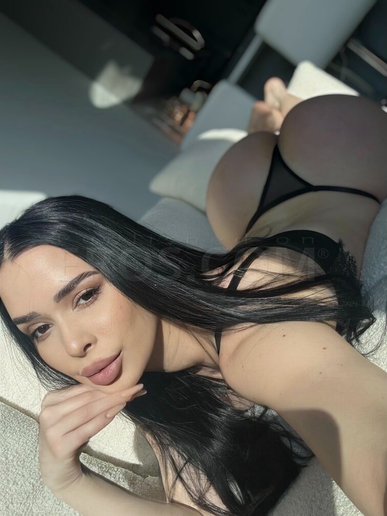 Mia