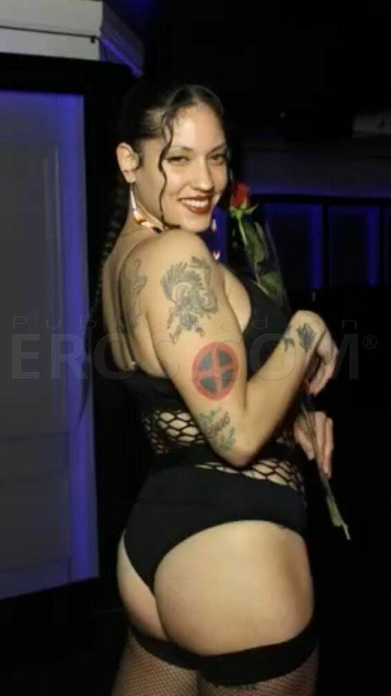 VIP Jenni Papaya