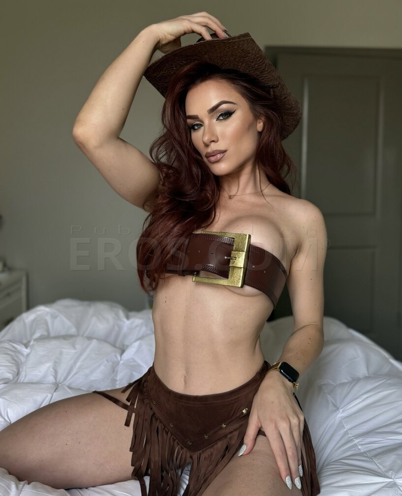 Agathe Fox