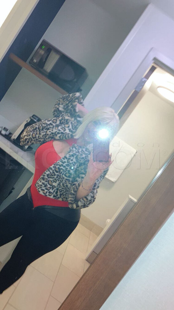 Roxy Valentina