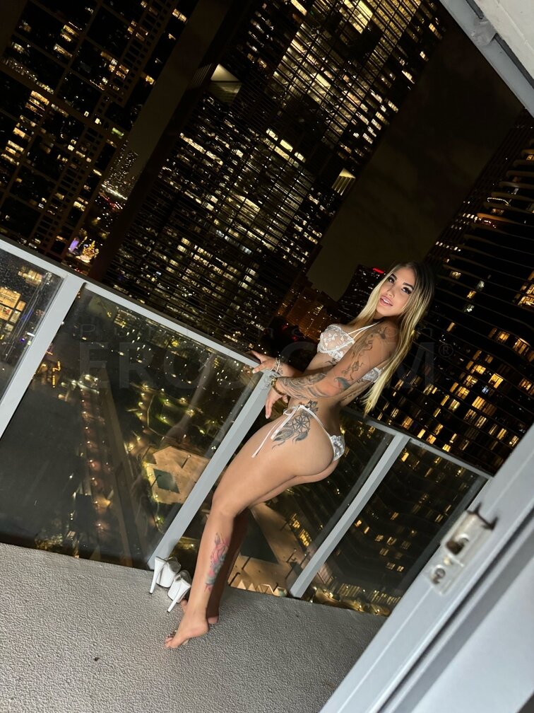 Mia