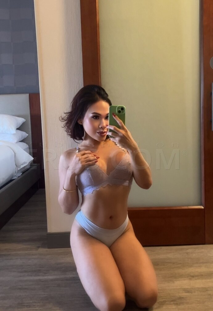 VIP Asian Candice