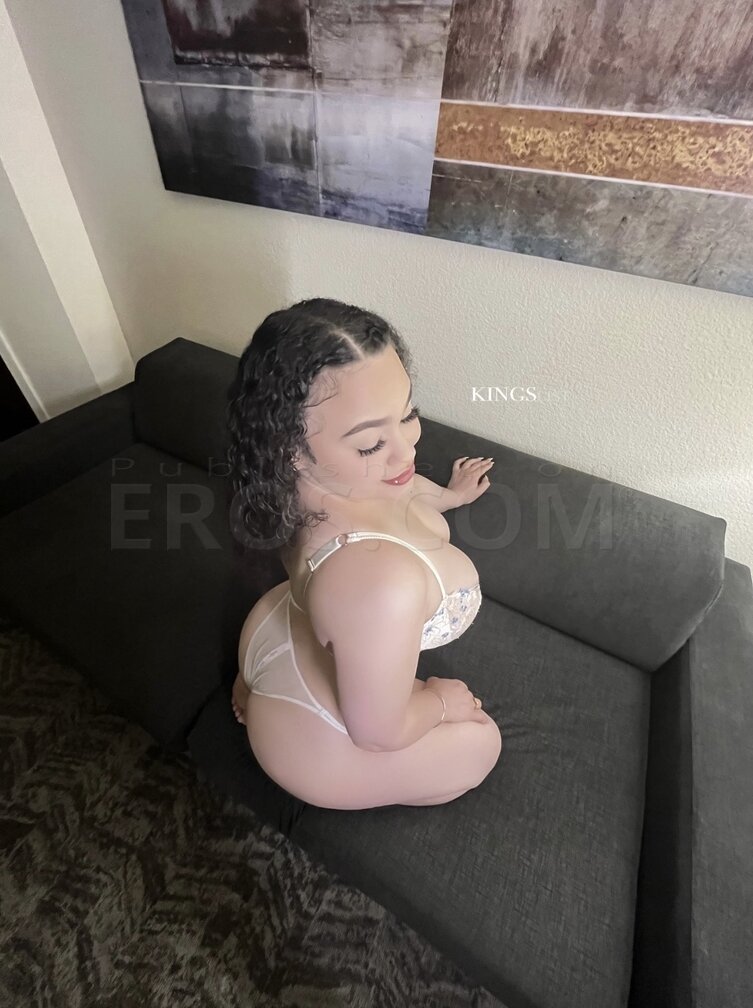 Alina M
