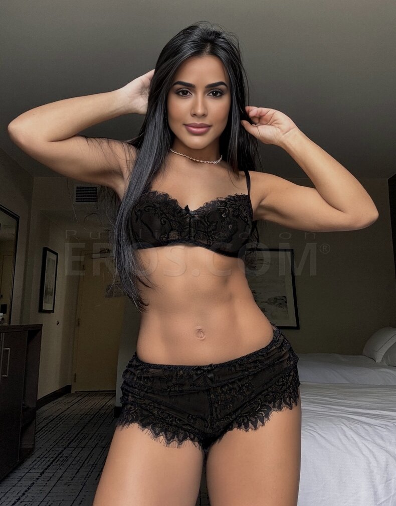 VIP Rafaela Oliveira in Raleigh