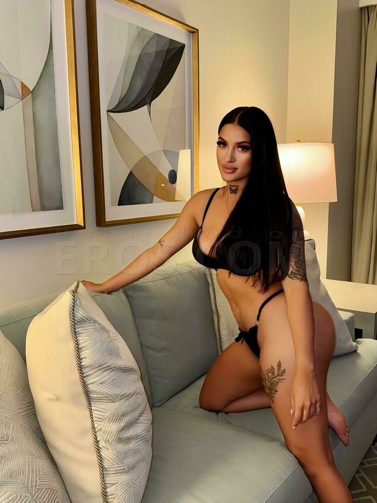 Mia