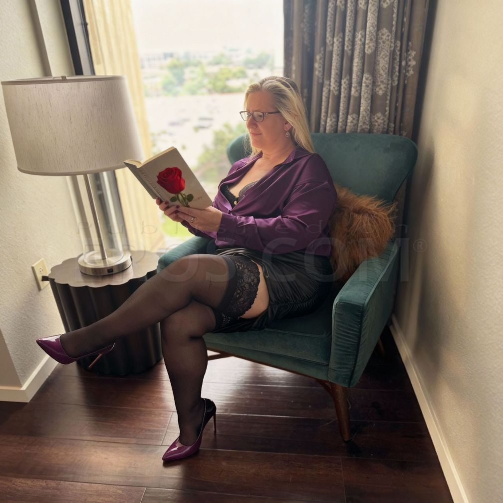 Seraphina Mature
