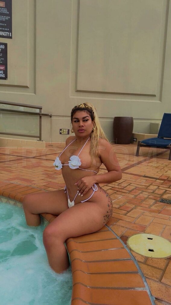 VIP Adriana