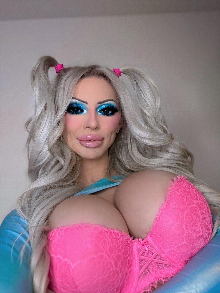 VIP Noelle