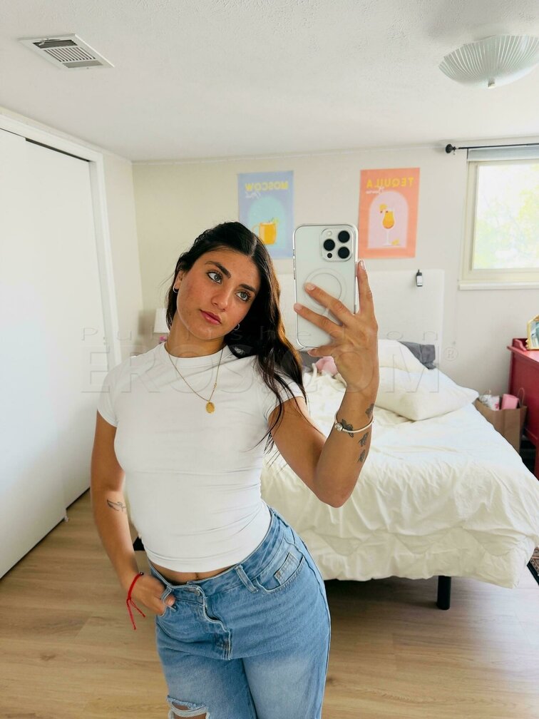 Liana Shay
