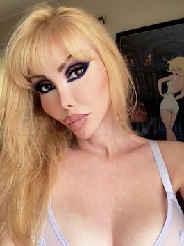 TS Raquel Fox