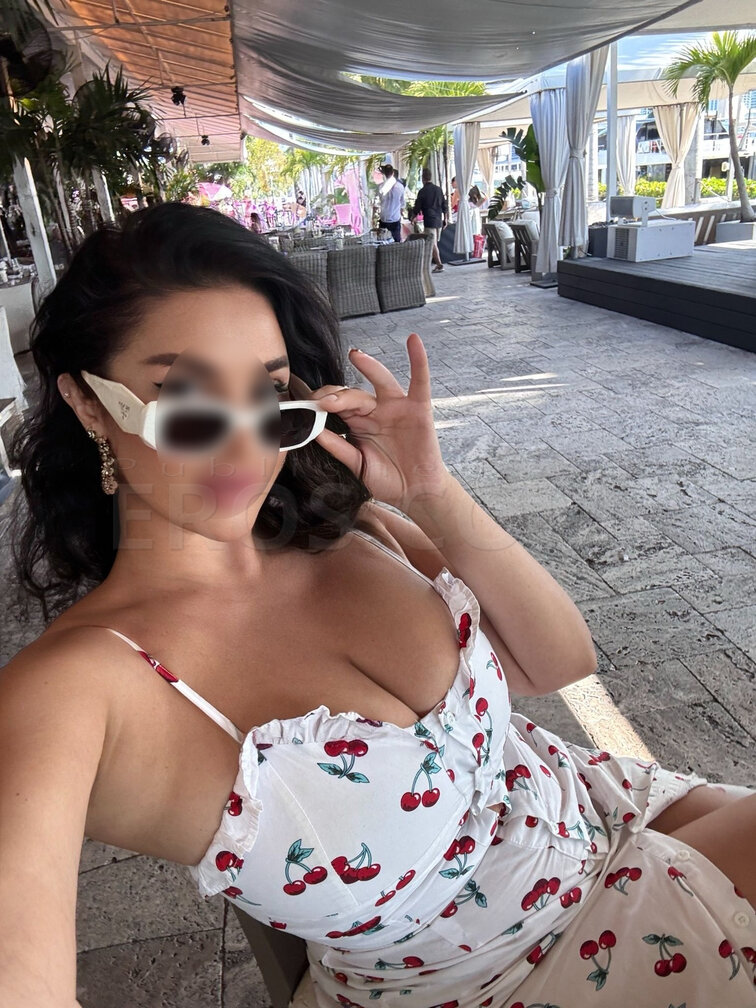 Karina Waikiki Beach