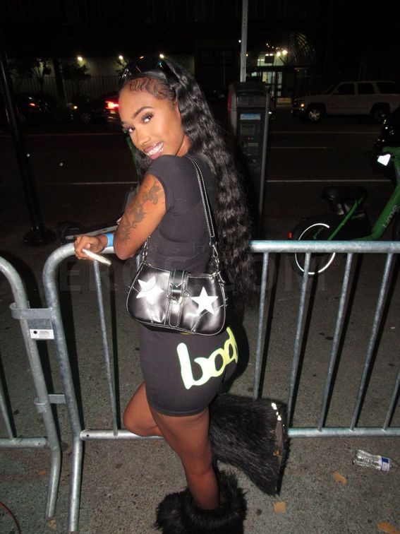 KLOE VEE
