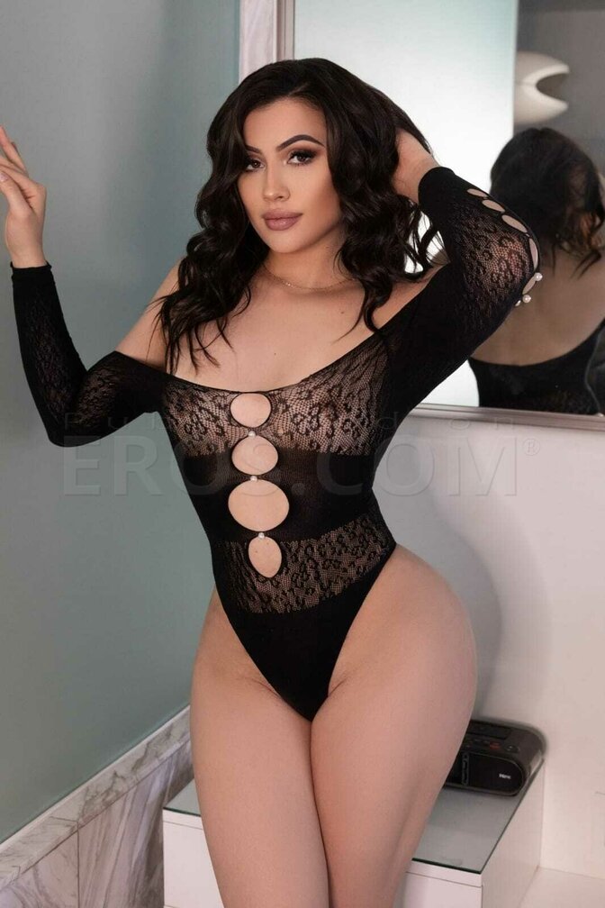 Mariah Lynn