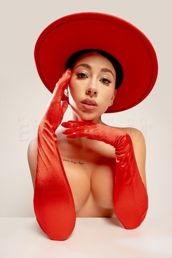 Luna D