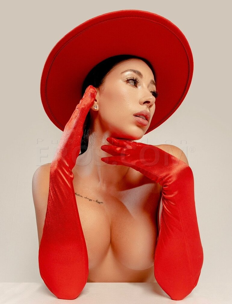 Luna D