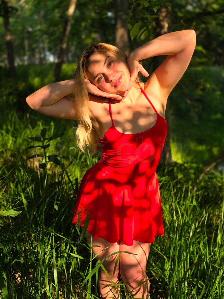 VIP Nicole