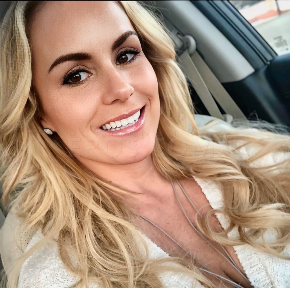 VIP Quinn Starr