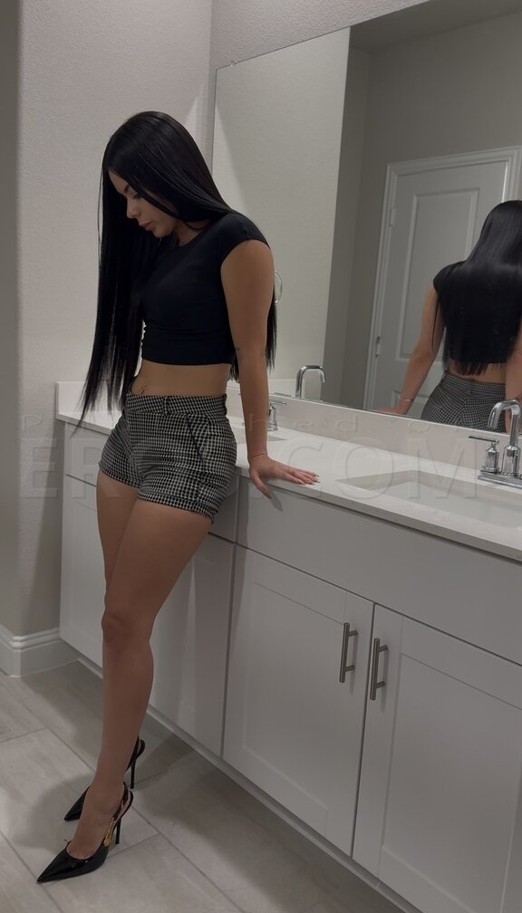 VIP Laura