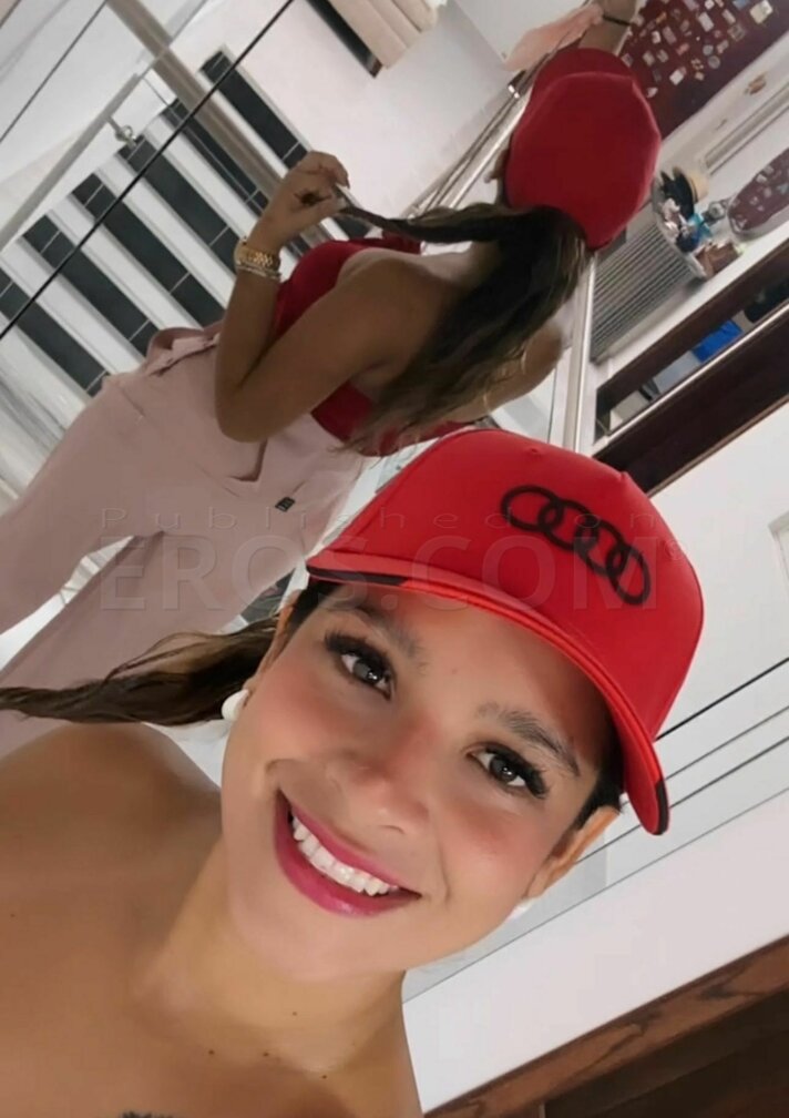 Emily Latina