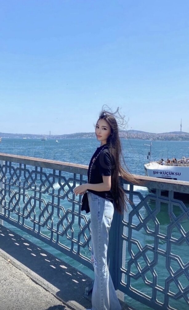 Mia
