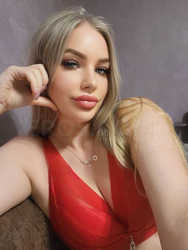 Melany in Novi