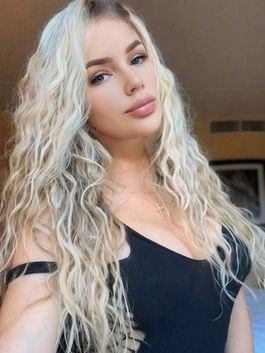 Melany in Novi