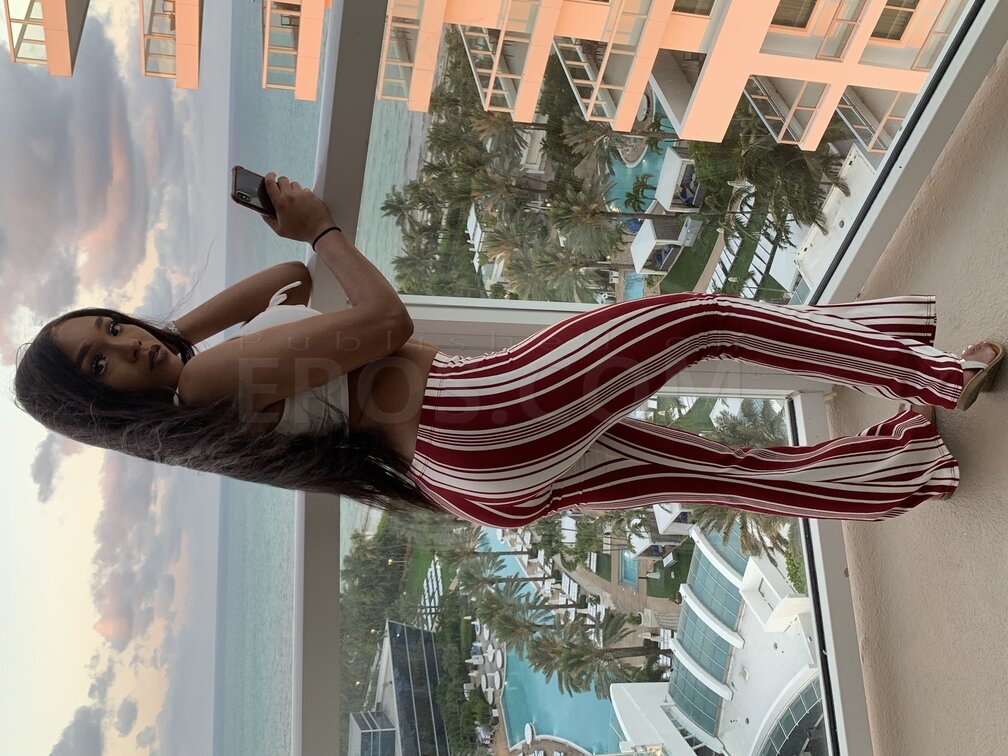 Lola Monae