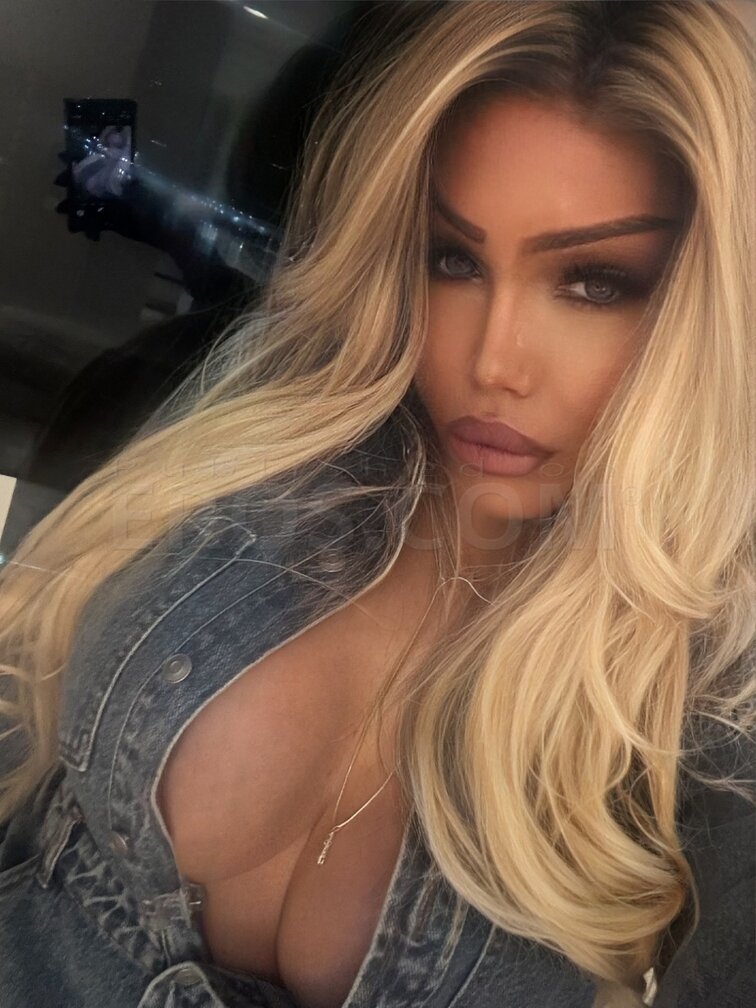 SEXY SUMMER TS