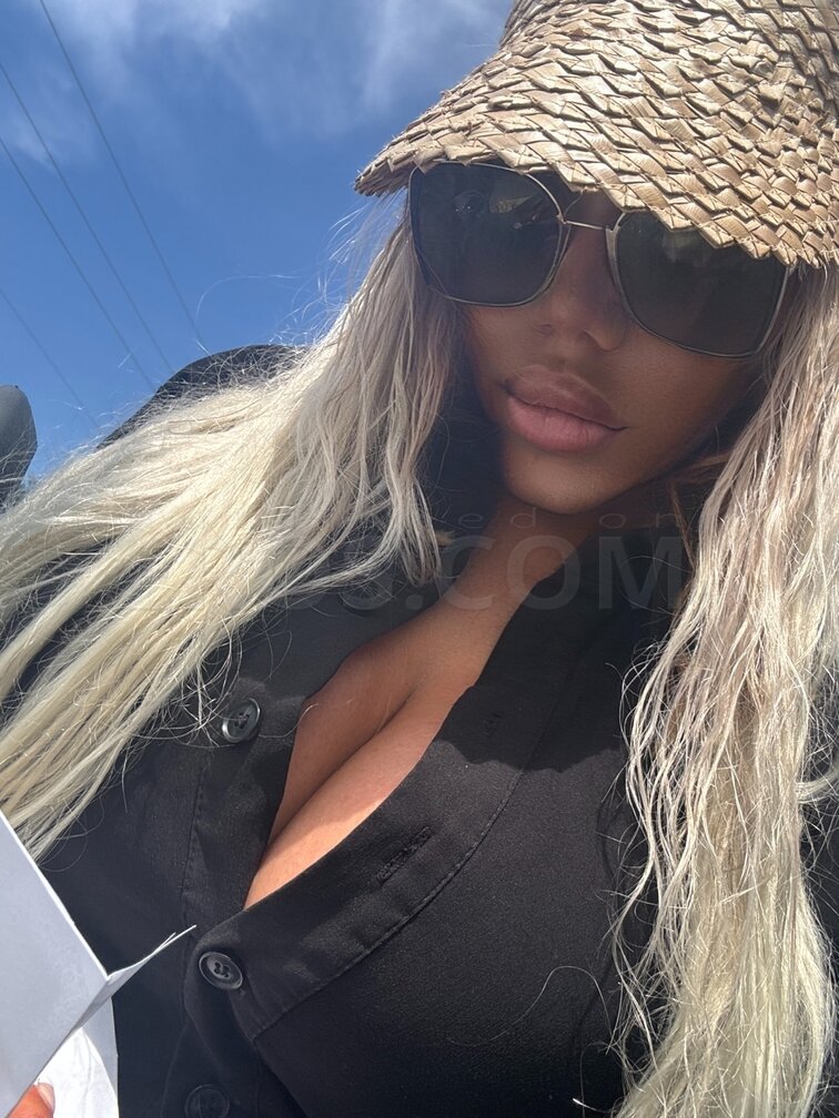 SEXY SUMMER TS